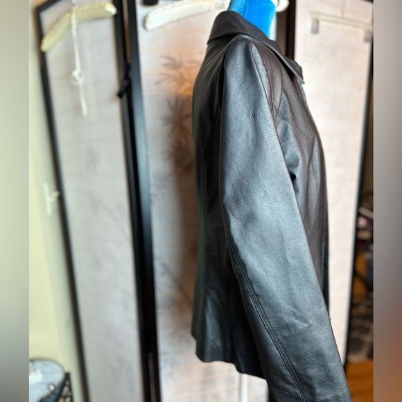 Genuine Leather Jacket with Zipper & Pockets - Picture 2 of 9